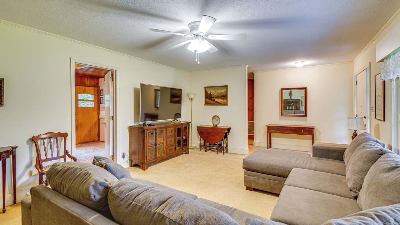 Photo of Livingroom in Lumberton