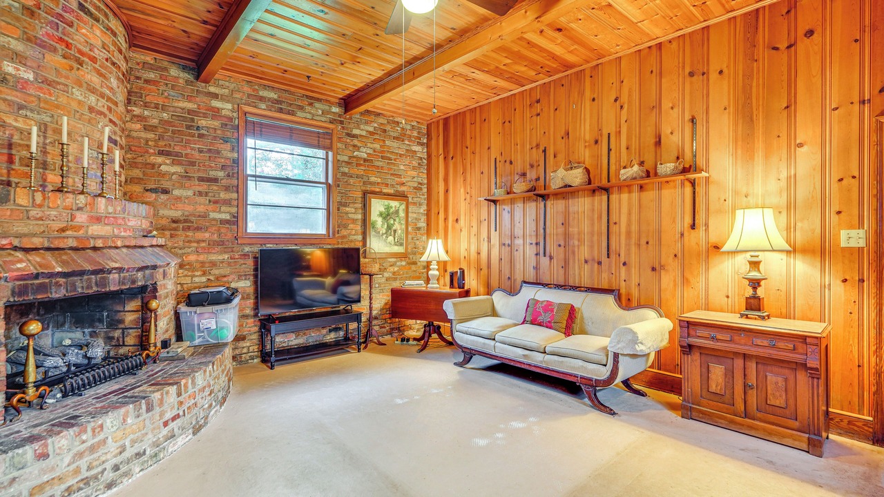 Photo of Livingroom in Lumberton