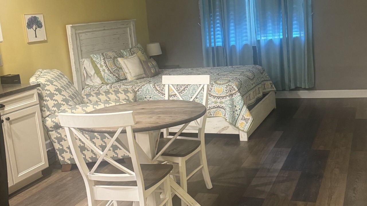 Photo of Bedroom in Lenoir