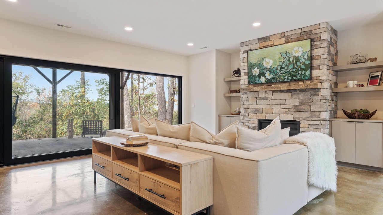 Photo of Livingroom in Brevard