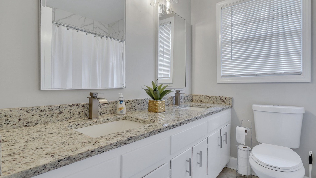 Photo of Bathroom in Midtown