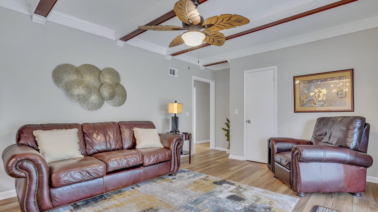Photo of Livingroom in Midtown