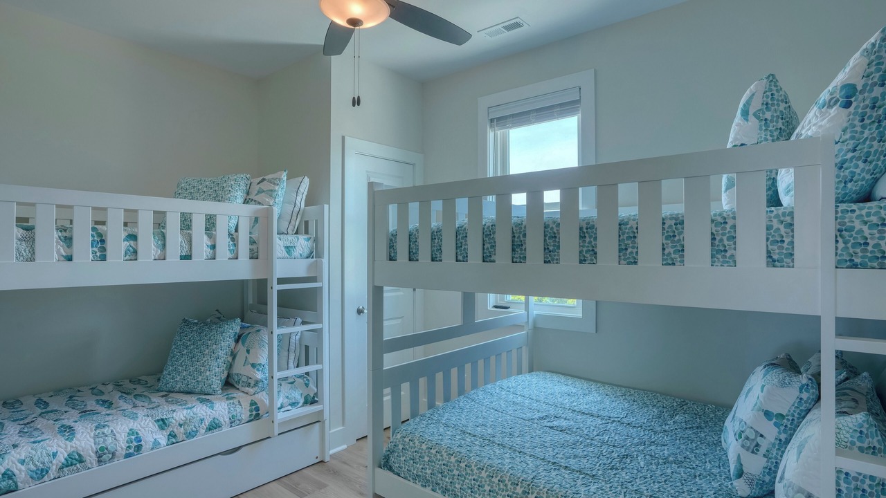 Photo of Bedroom in North Topsail Beach