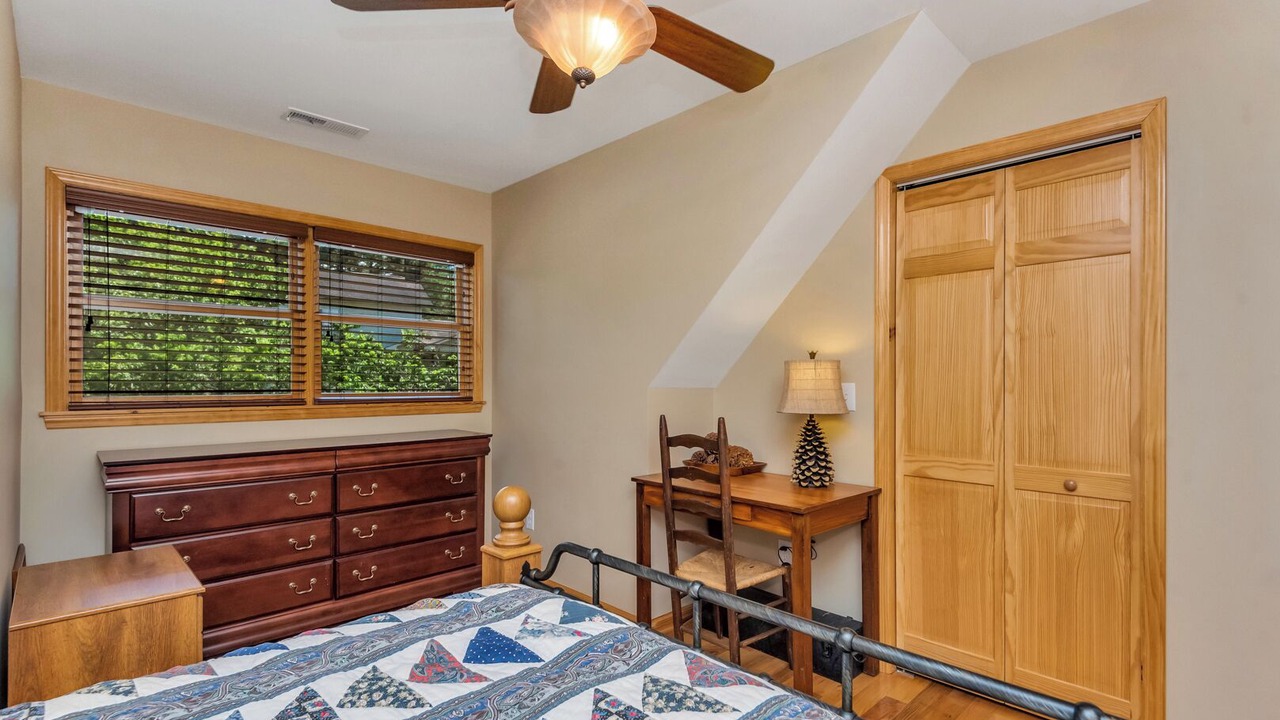 Photo of Bedroom in Piney Creek
