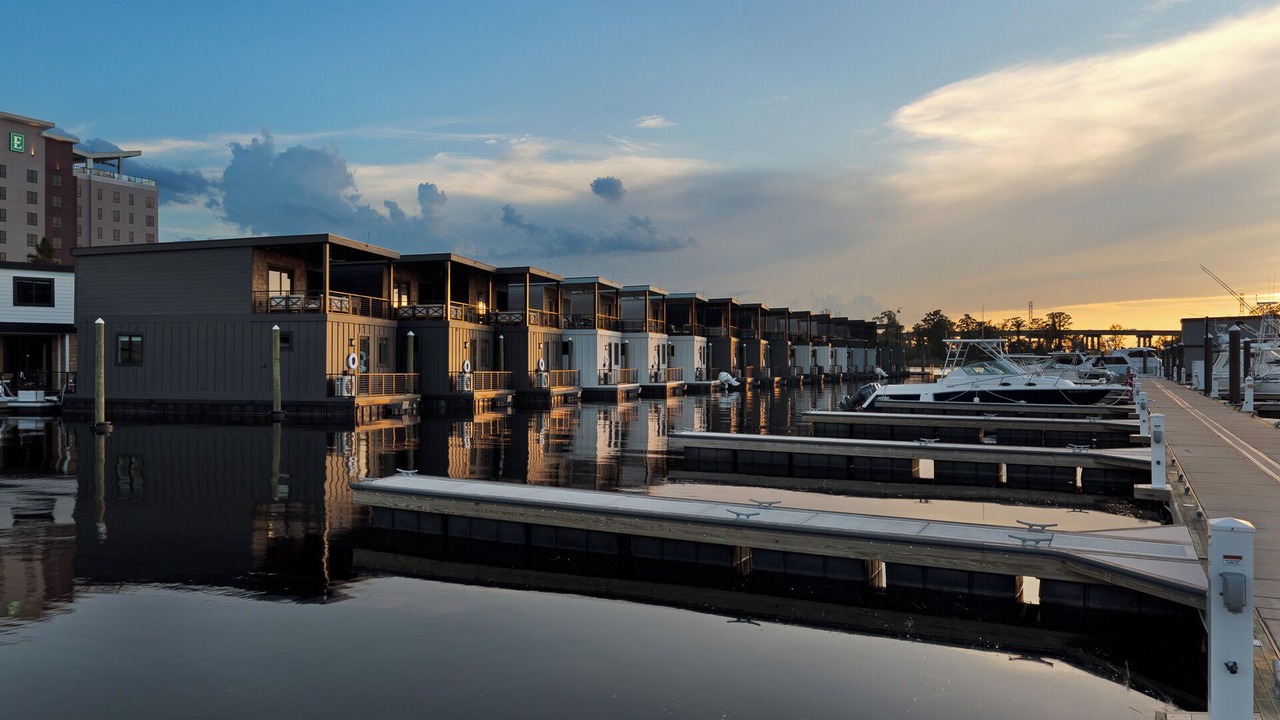 Photo of Others in River District