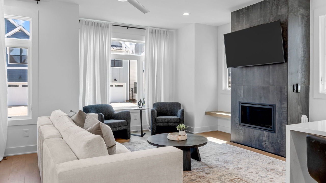 Photo of Livingroom in Downtown