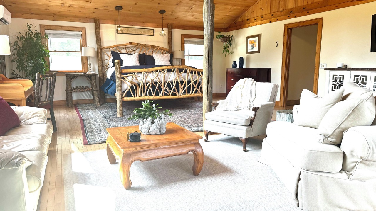 Photo of Livingroom in Cullowhee