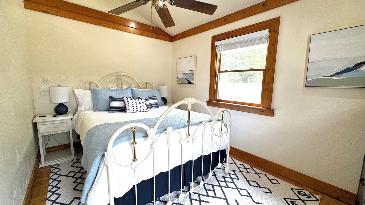 Photo of Bedroom in Cullowhee