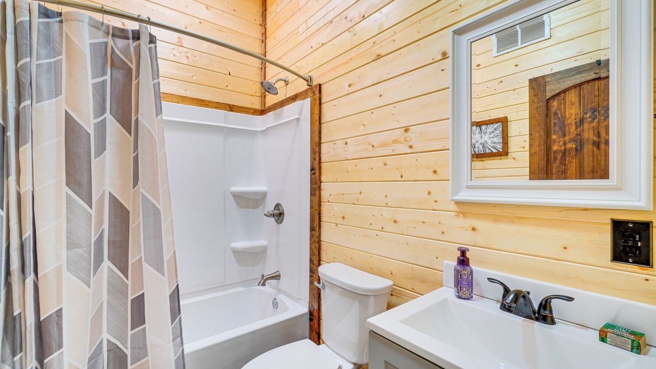 Photo of Bathroom in Unaka