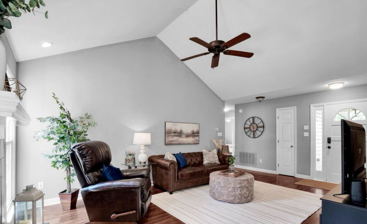 Photo of Livingroom in Monroe