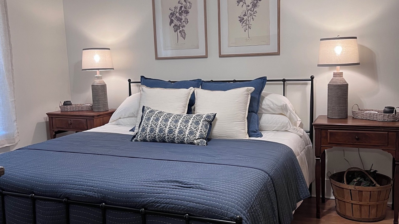 Photo of Bedroom in King