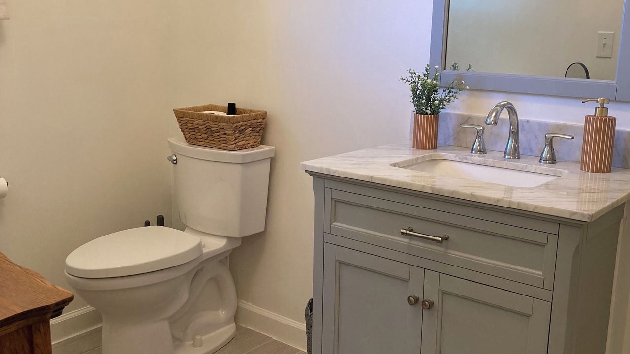 Photo of Bathroom in King