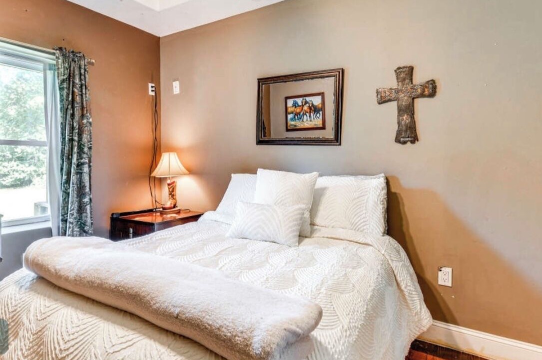 Photo of Bedroom in Olin