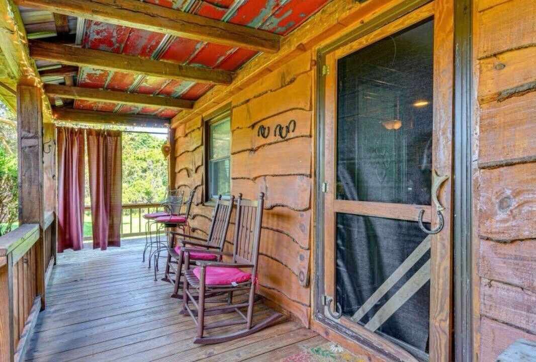 Photo of Patio Balcony in Olin