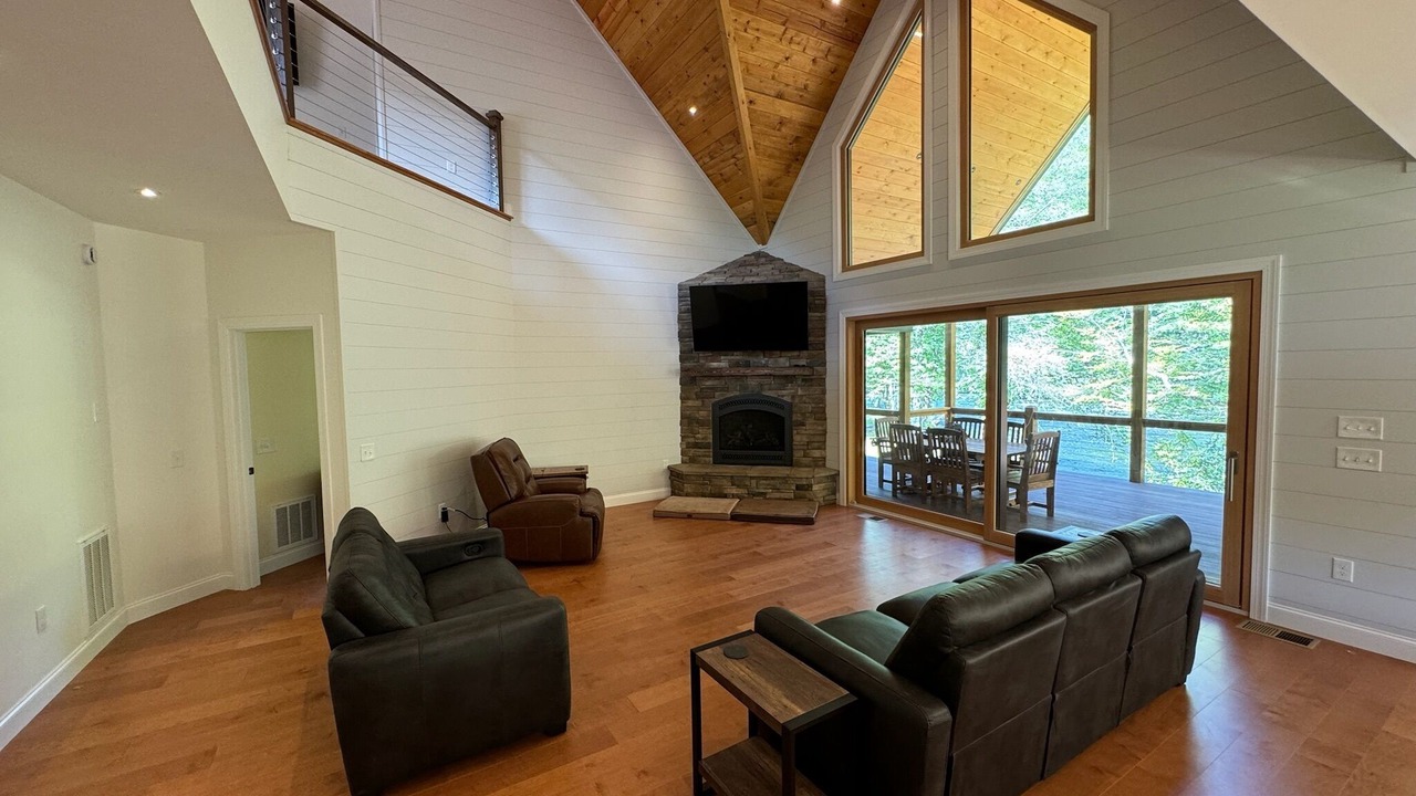 Photo of Livingroom in Nantahala