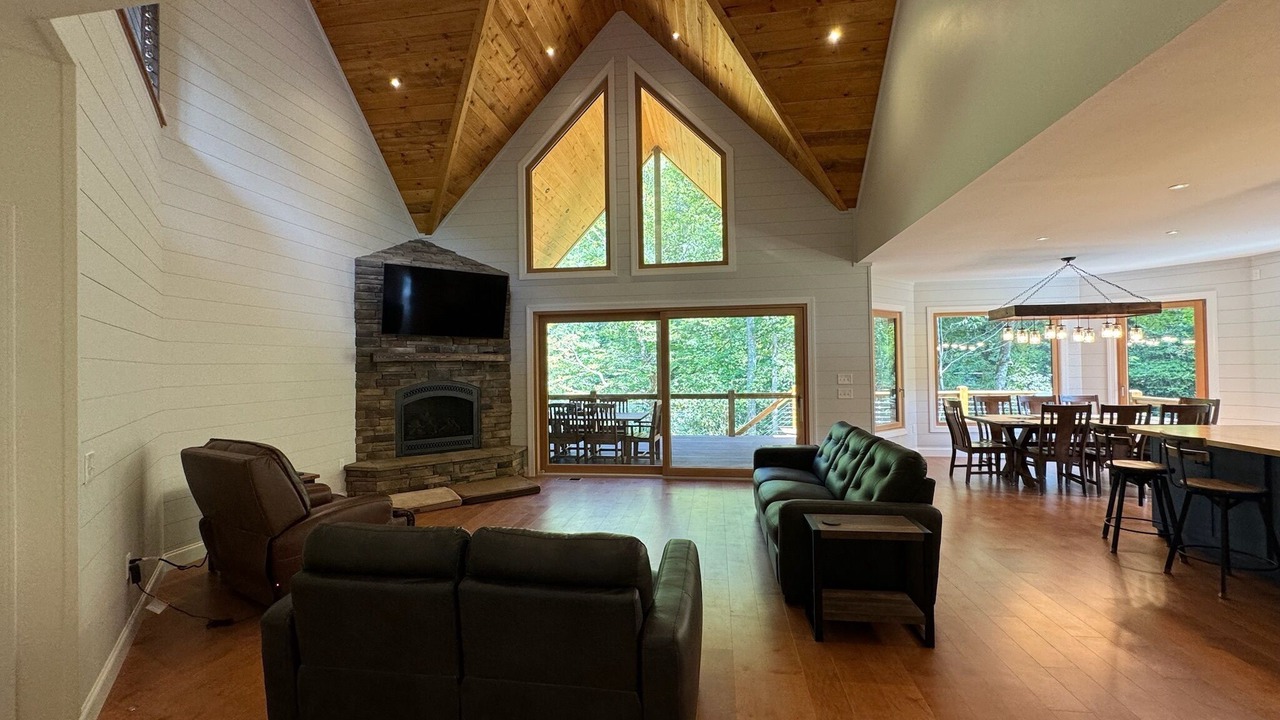 Photo of Livingroom in Nantahala