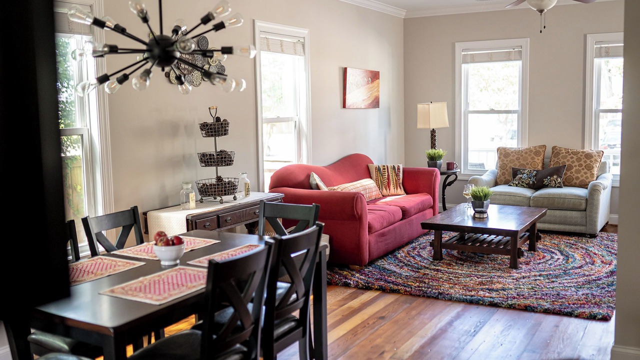 Photo of Livingroom in Downtown
