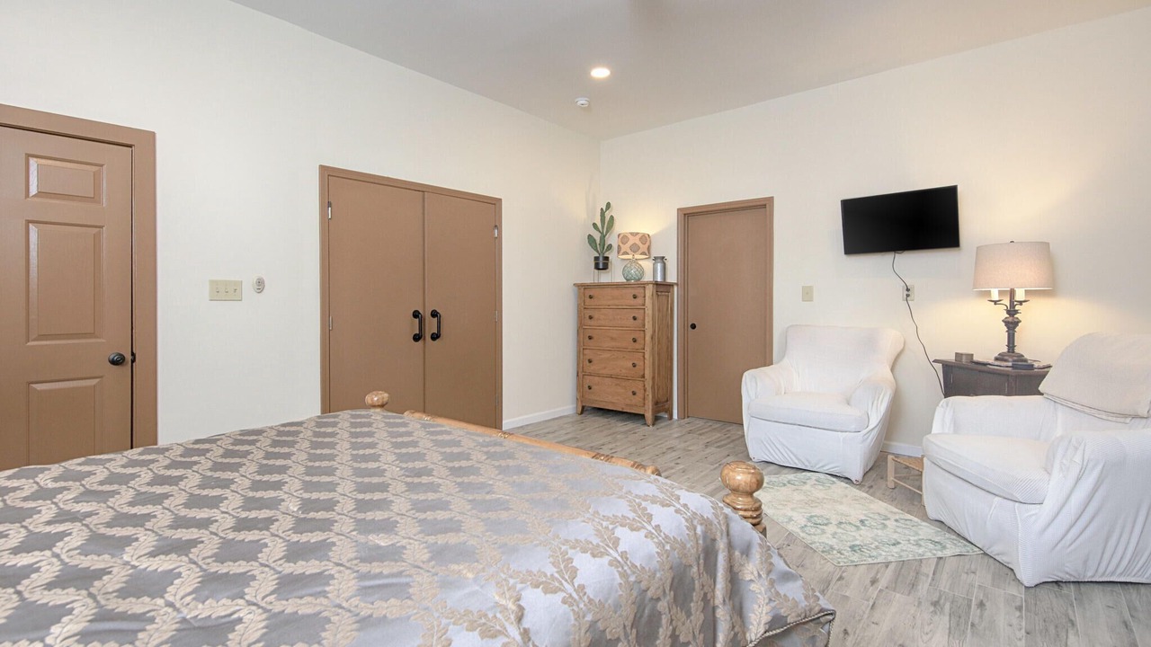 Photo of Bedroom in Barium Springs