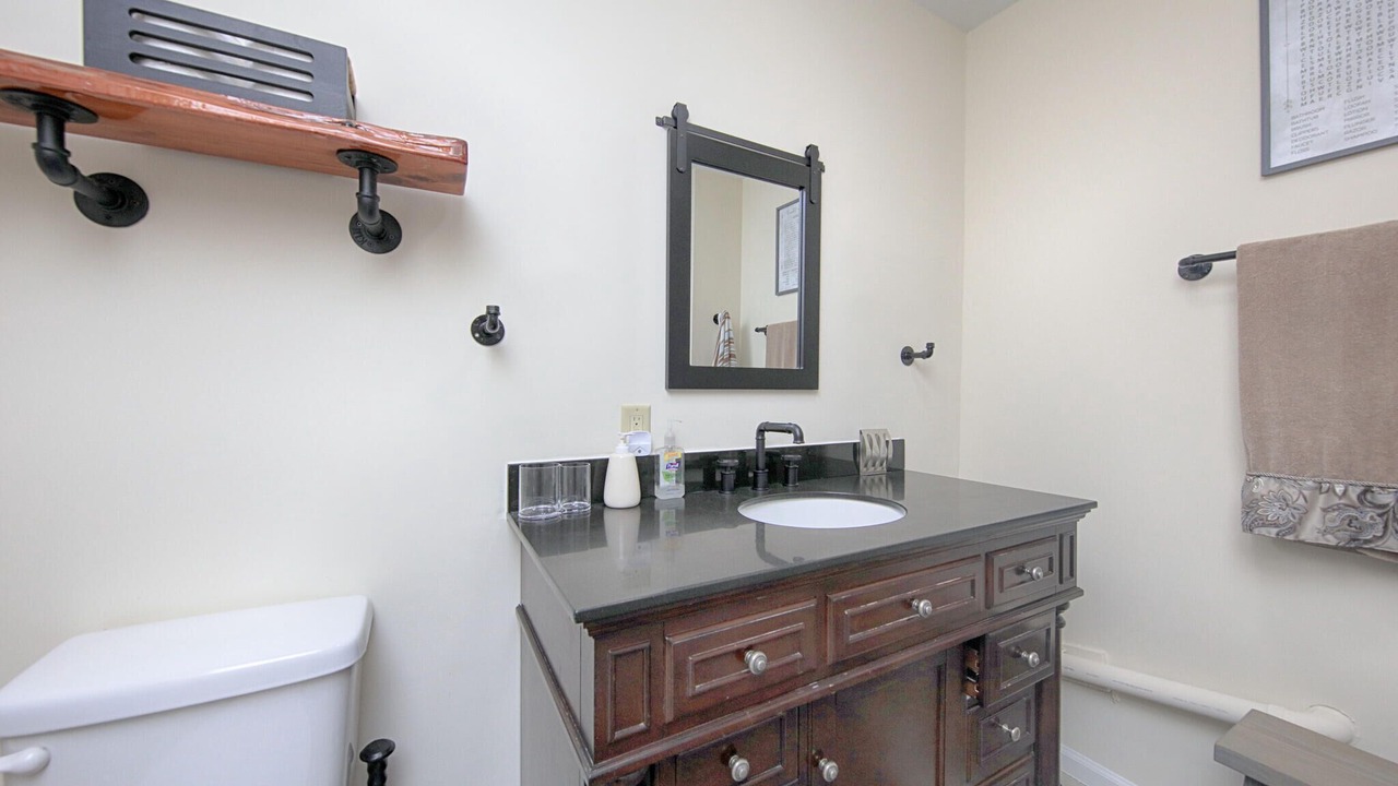 Photo of Bathroom in Barium Springs