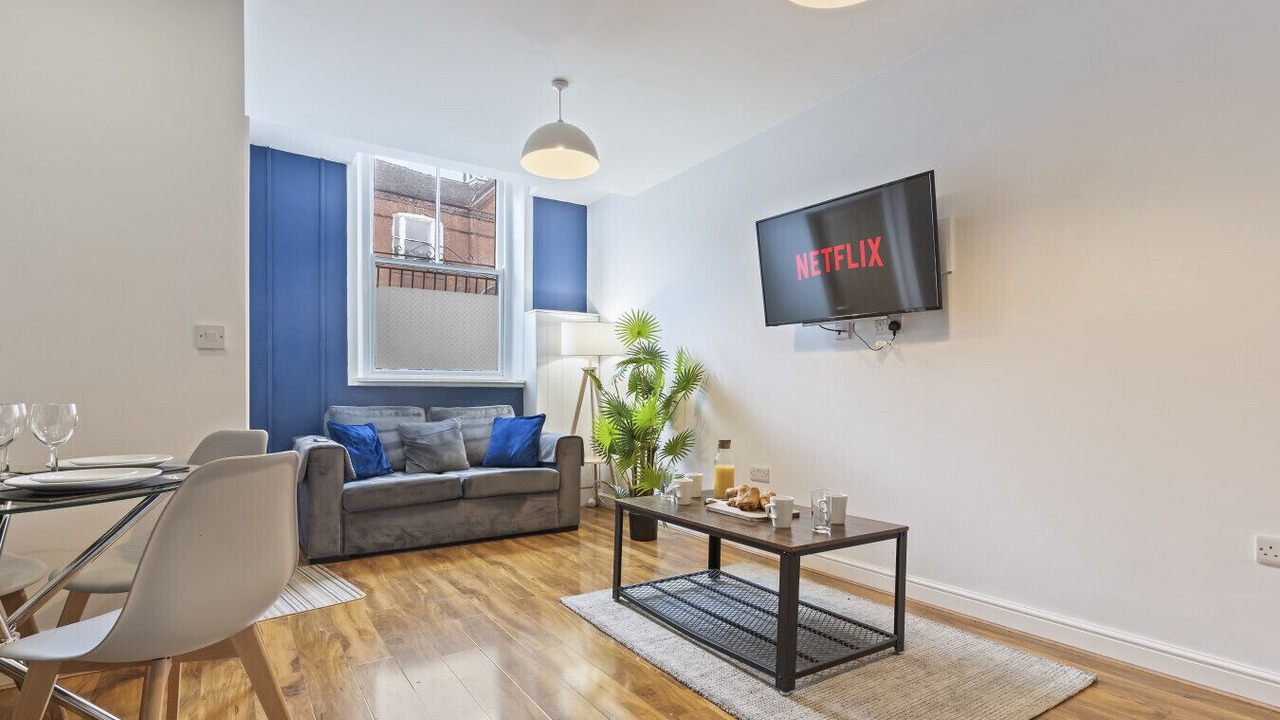 Photo of Livingroom in Burslem