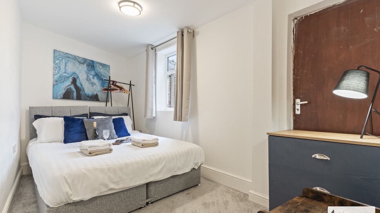 Photo of Bedroom in Burslem