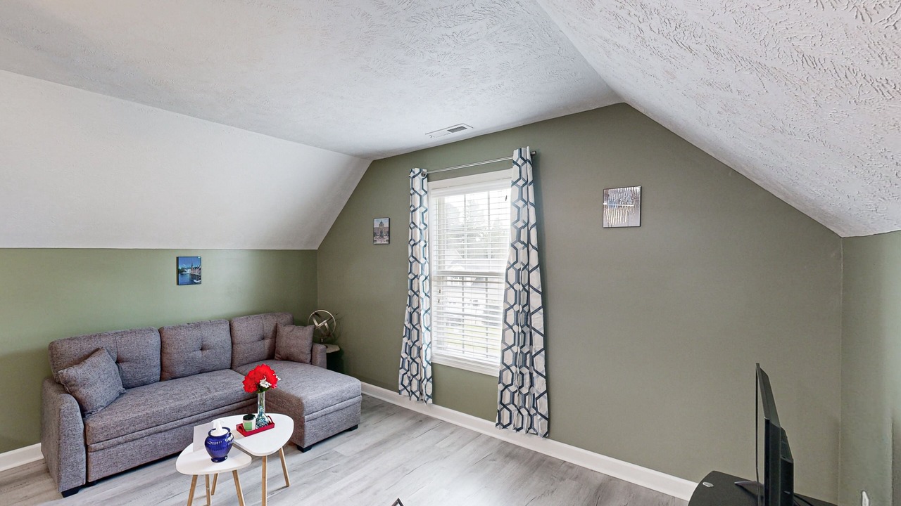 Photo of Livingroom in Cameron
