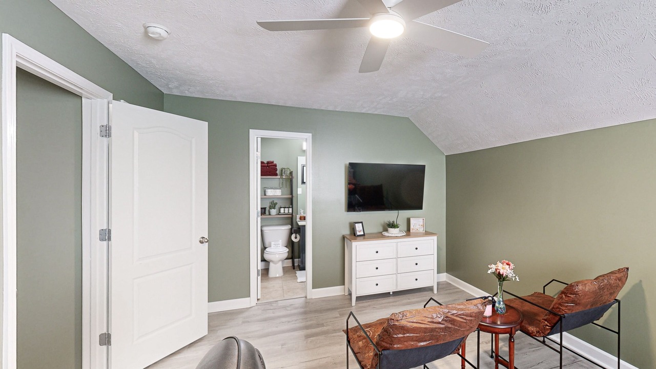 Photo of Livingroom in Cameron