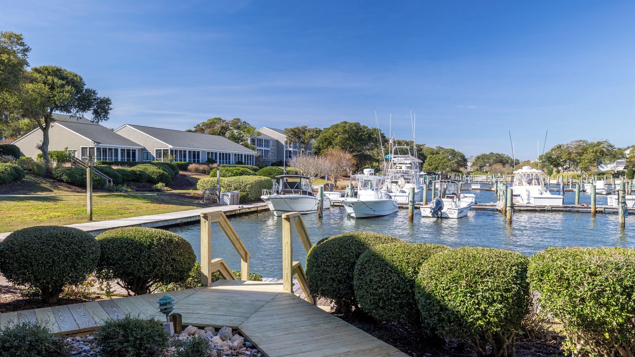 Photo of Others in Pine Knoll Shores