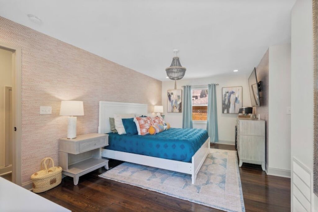 Photo of Bedroom in Belmont Historic District
