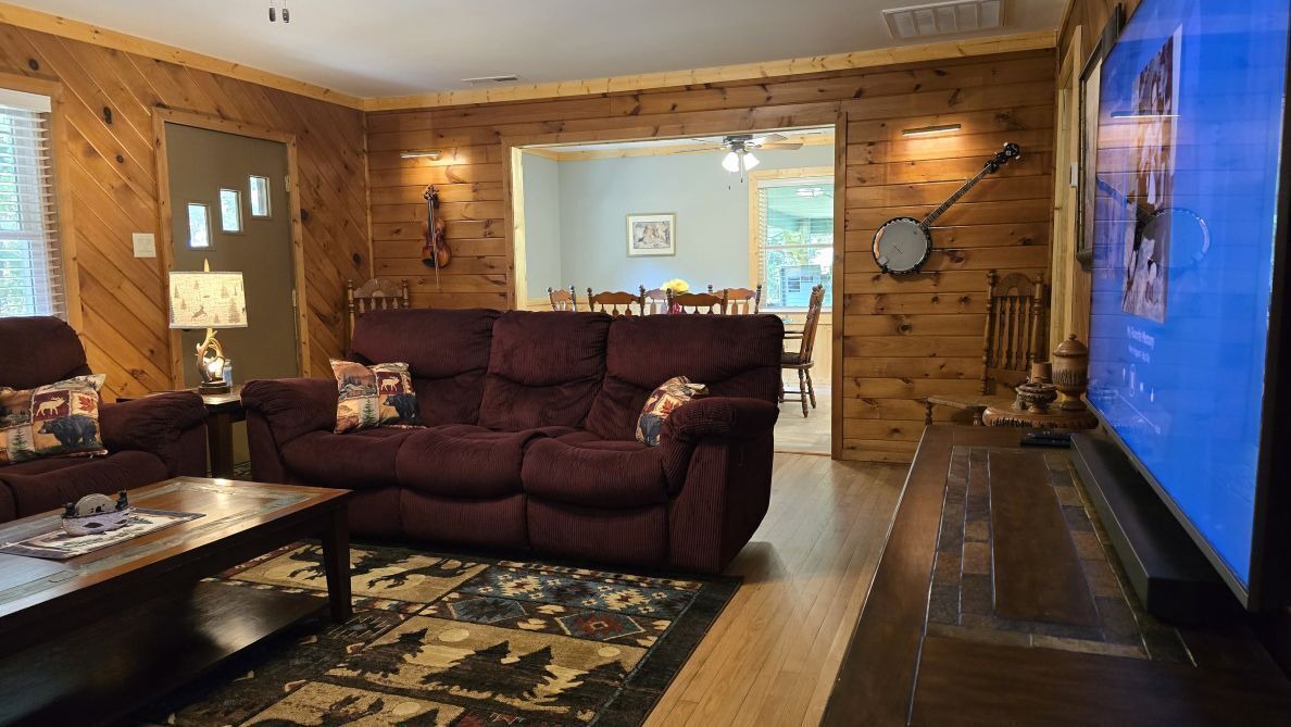 Photo of Livingroom in Robbinsville