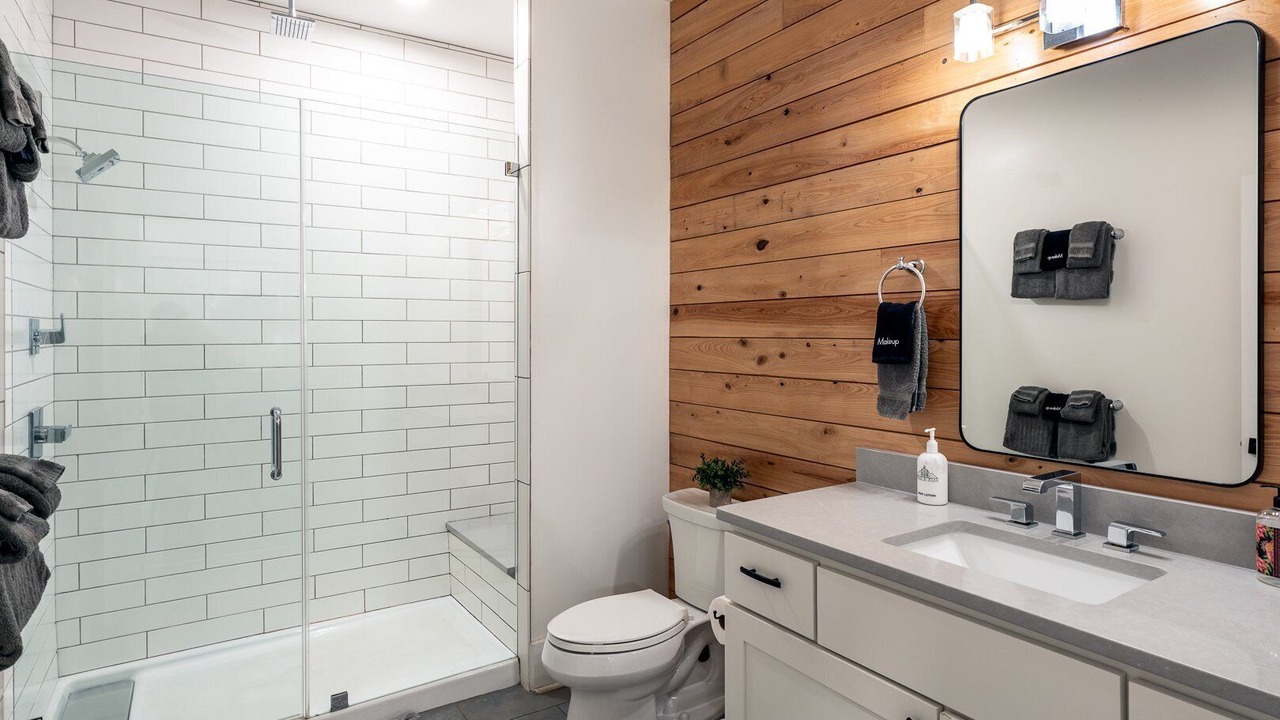 Photo of Bathroom in Blowing Rock