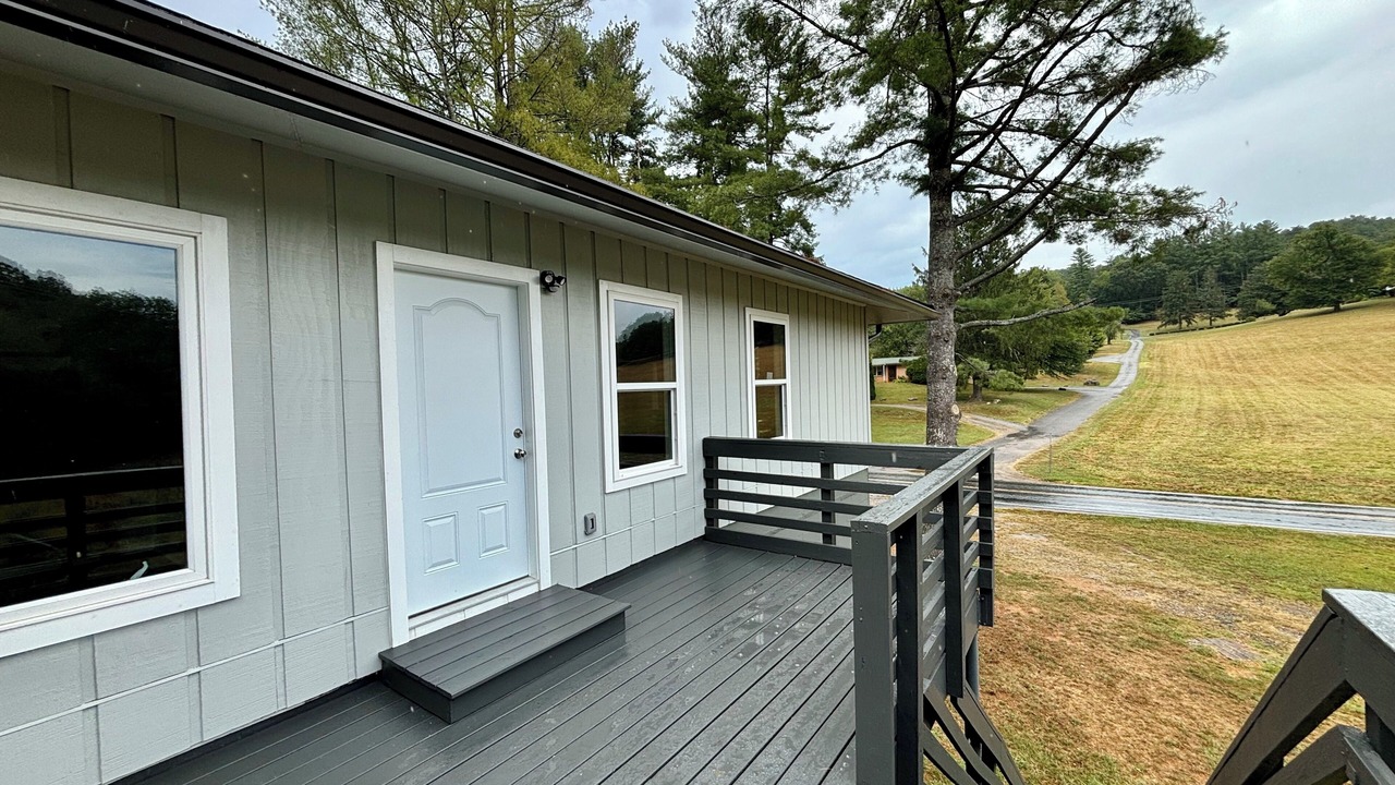 Photo of Patio Balcony in Cullowhee