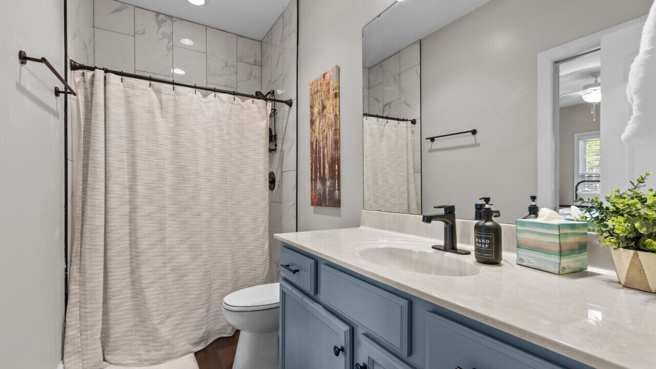 Photo of Bathroom in Foxfire