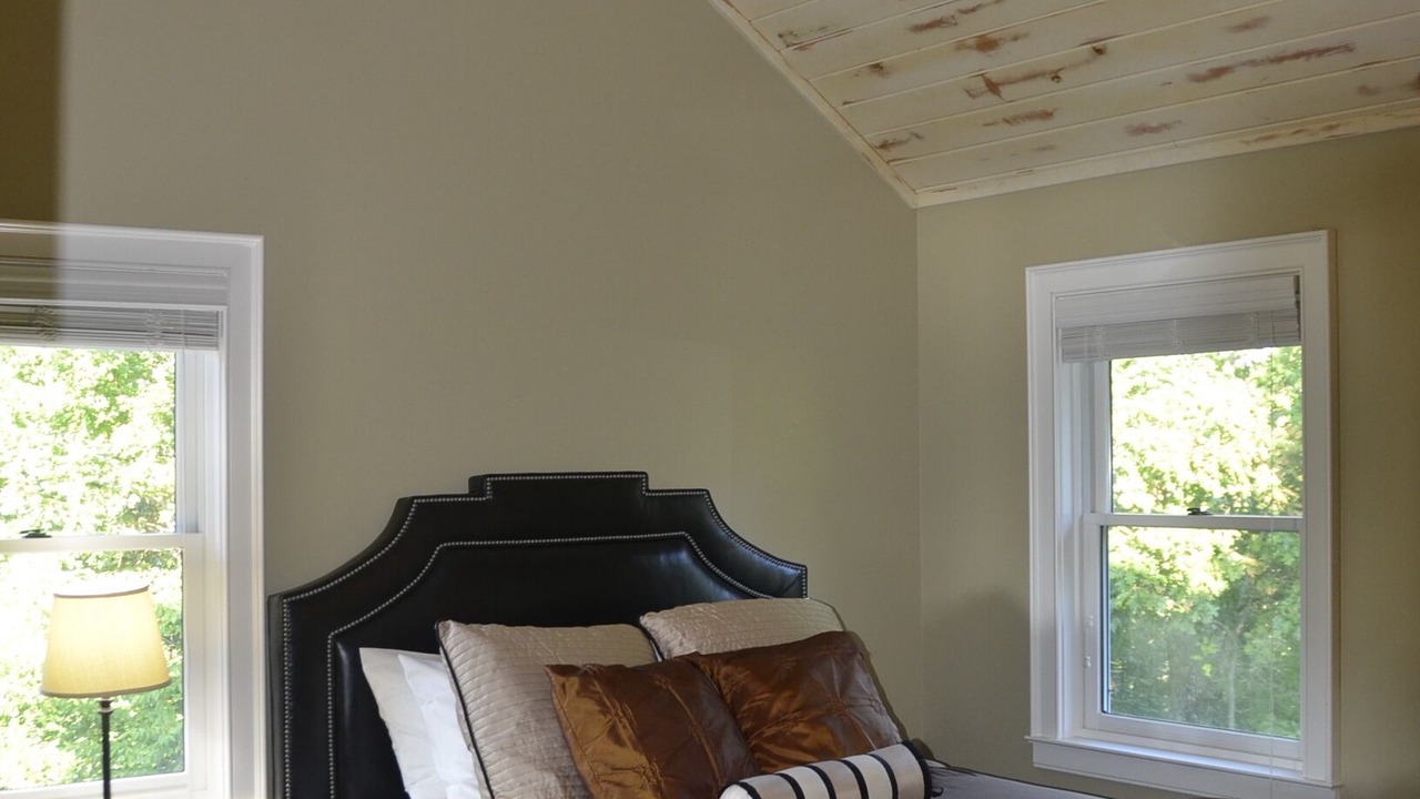 Photo of Bedroom in Sugar Grove