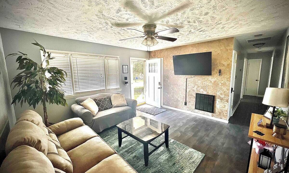 Photo of Livingroom in Fayetteville