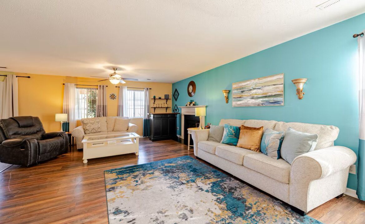 Photo of Livingroom in McLeansville