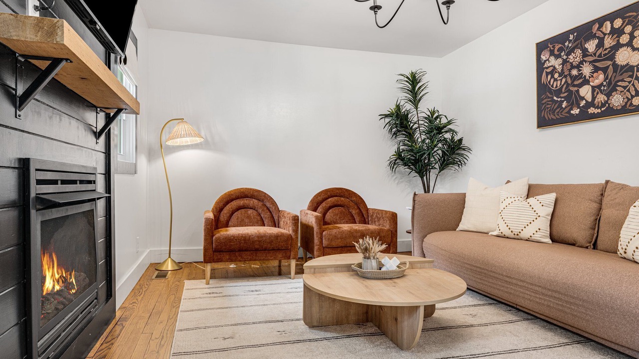 Photo of Livingroom in Canton