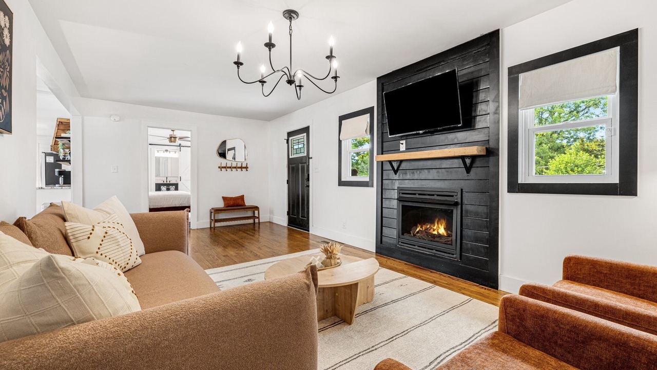 Photo of Livingroom in Canton