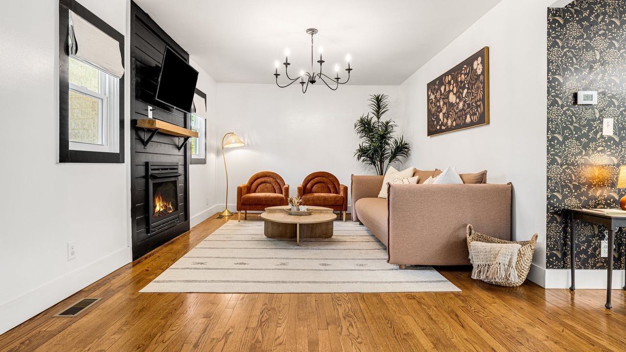 Photo of Livingroom in Canton