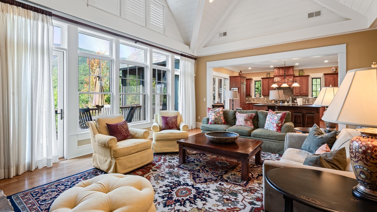 Photo of Livingroom in Mill Spring