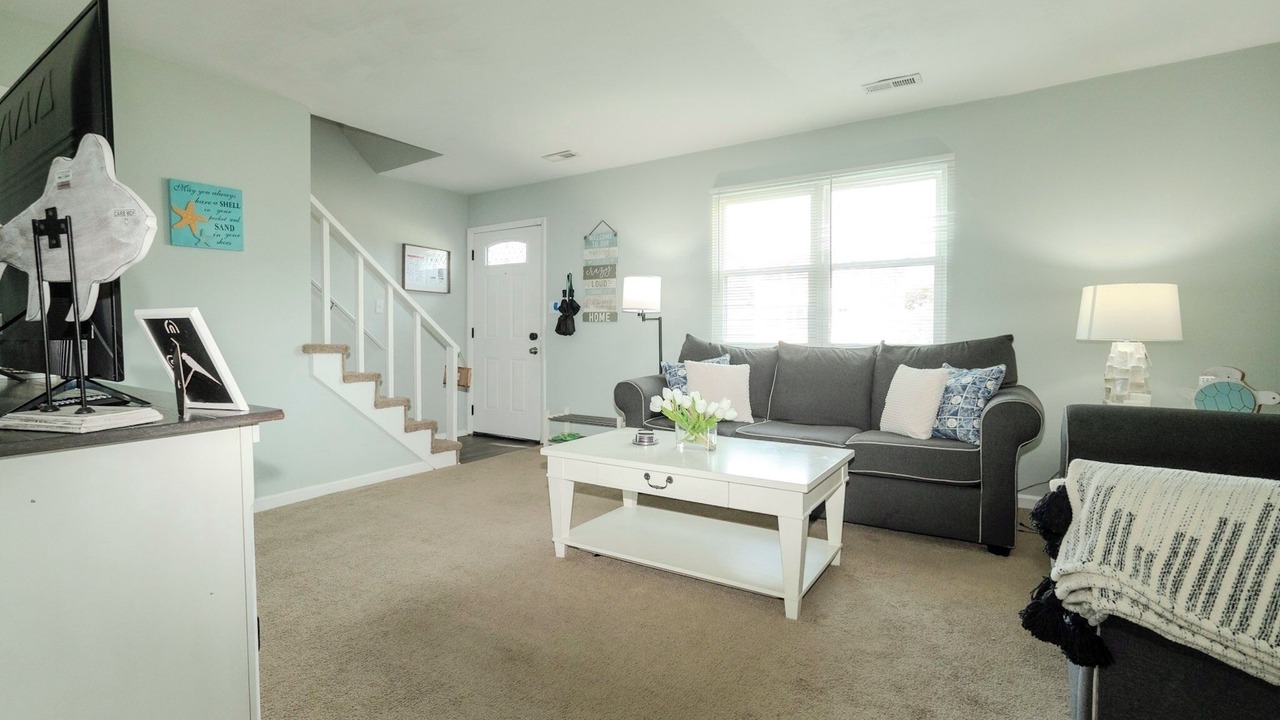 Photo of Livingroom in East Ocean View