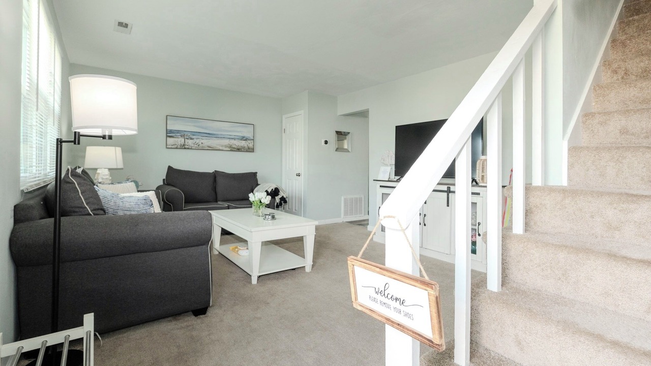Photo of Livingroom in East Ocean View