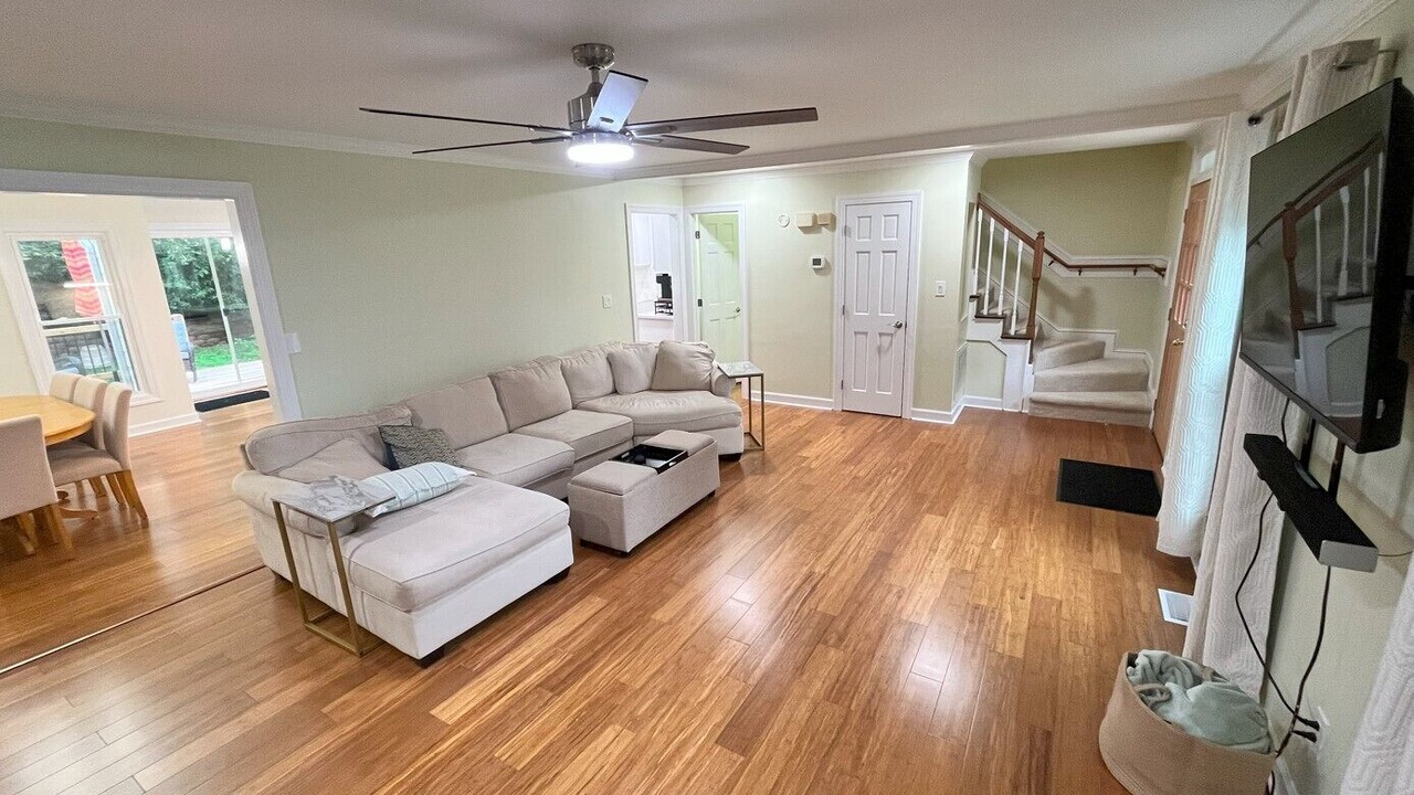 Photo of Livingroom in Northwest Raleigh