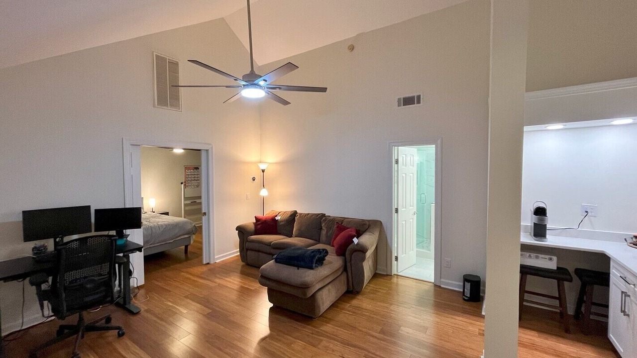 Photo of Livingroom in Northwest Raleigh