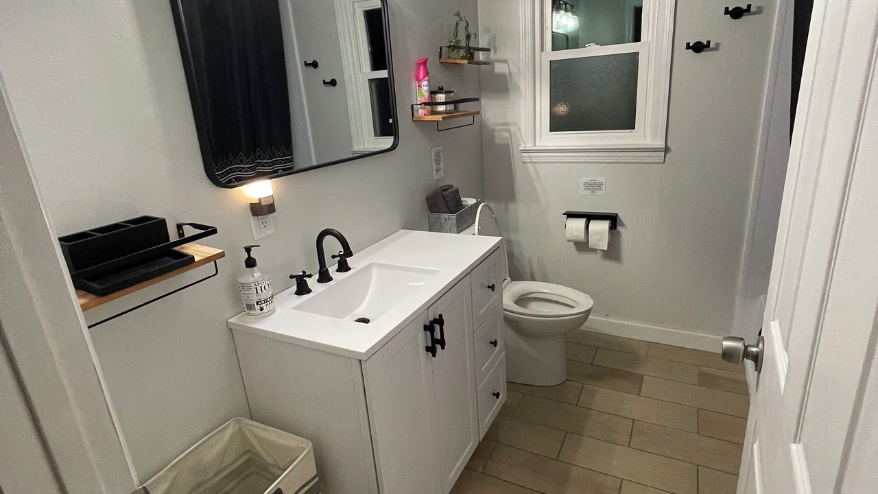 Photo of Bathroom in Oakley