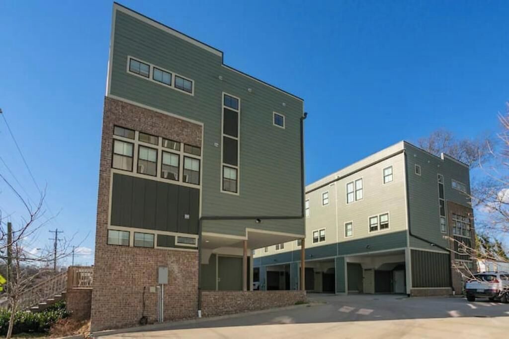 Photo of Outdoor in East Hill