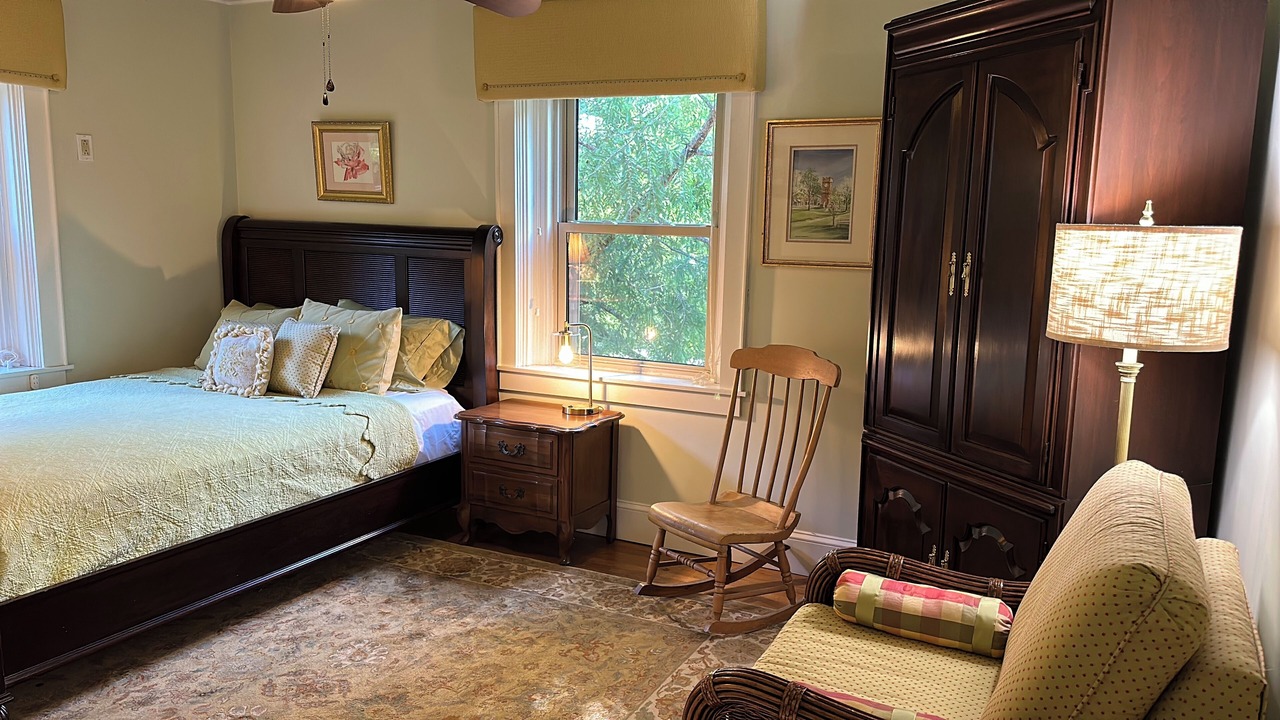 Photo of Bedroom in Swannanoa