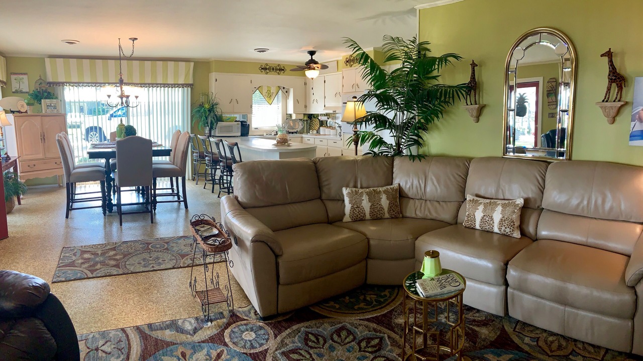 Photo of Livingroom in White Lake