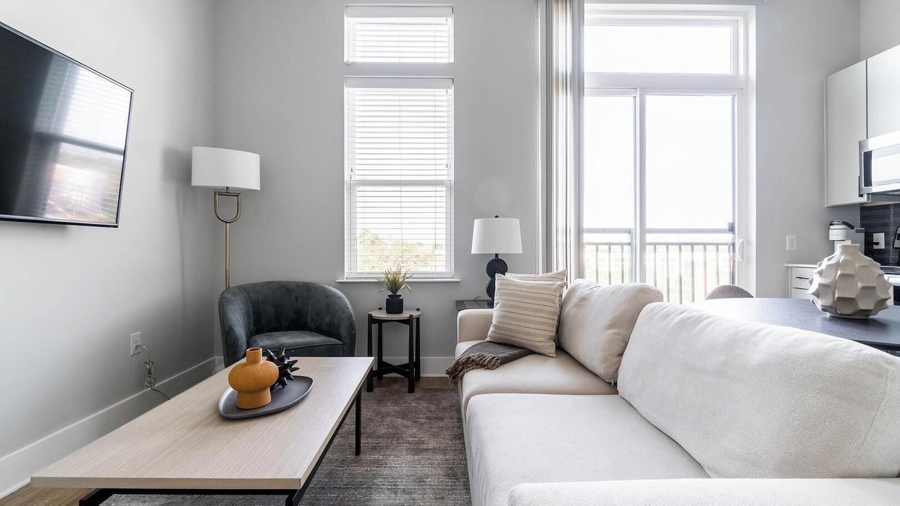 Photo of Livingroom in Downtown