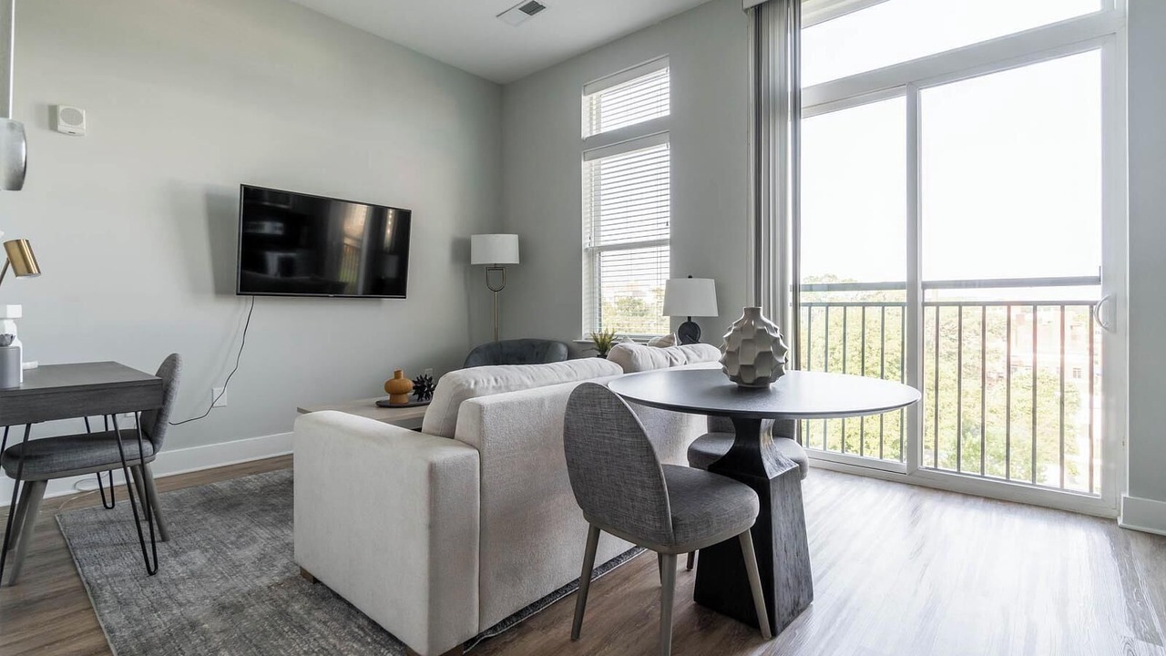Photo of Livingroom in Downtown